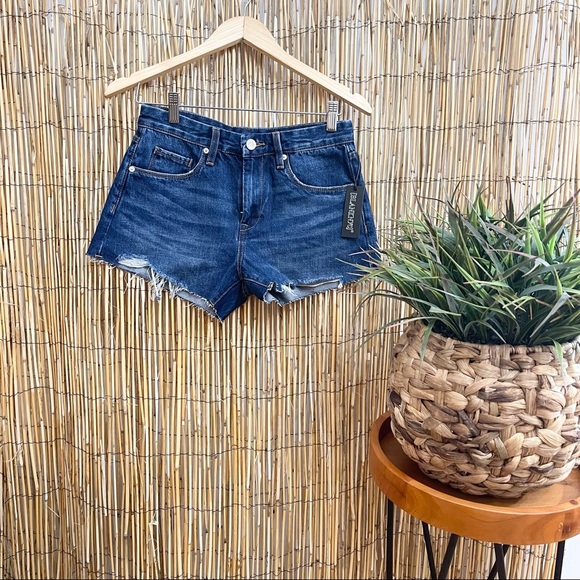 NWT BlankNYC Barrow Denim Jean Short Size 25 Women Frayed Hem - Picture 2 of 6